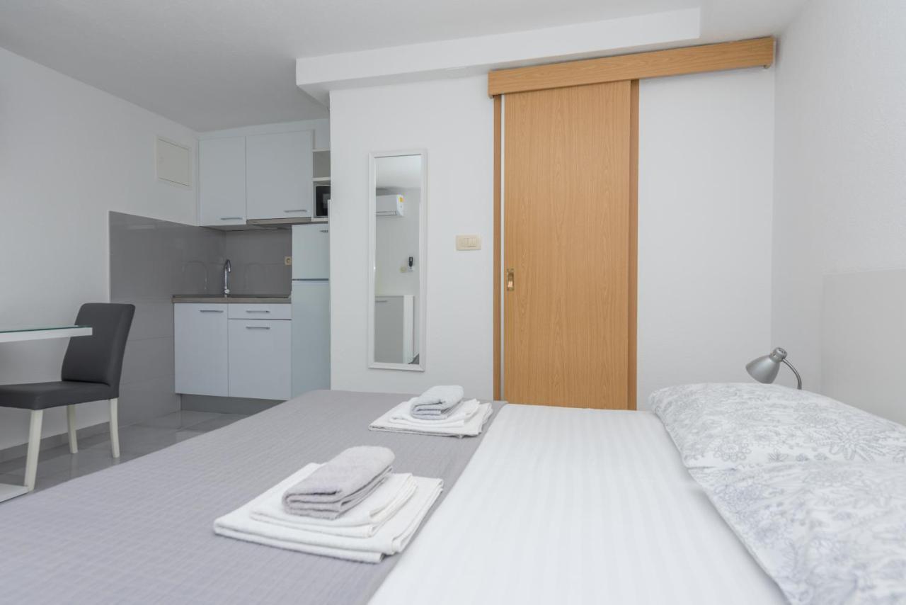 Apartments M&A Makarska Eksteriør billede
