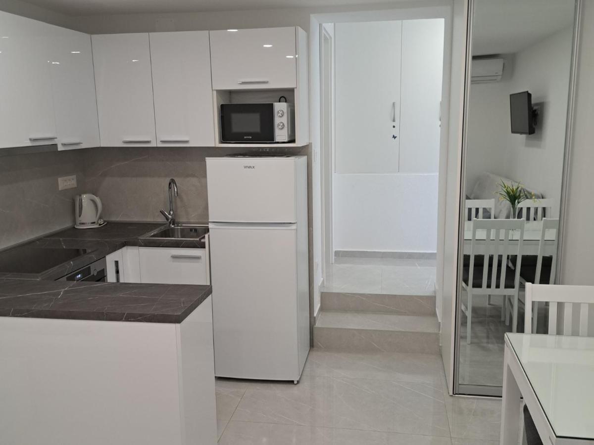 Apartments M&A Makarska Eksteriør billede